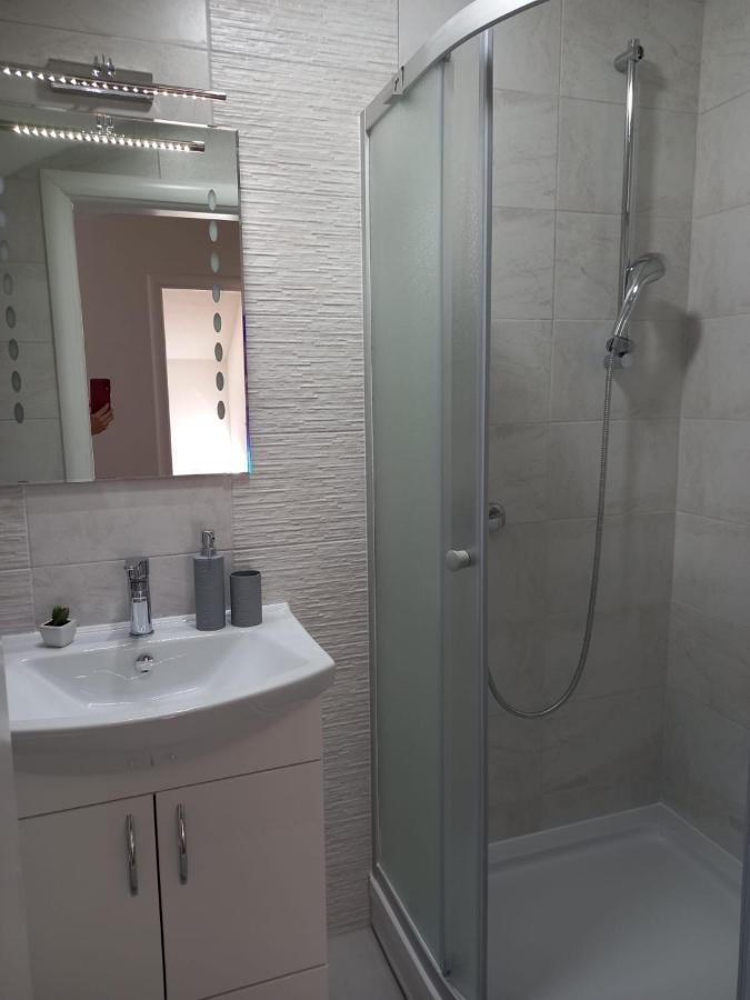 Apartmani Kaic Livno Ngoại thất bức ảnh